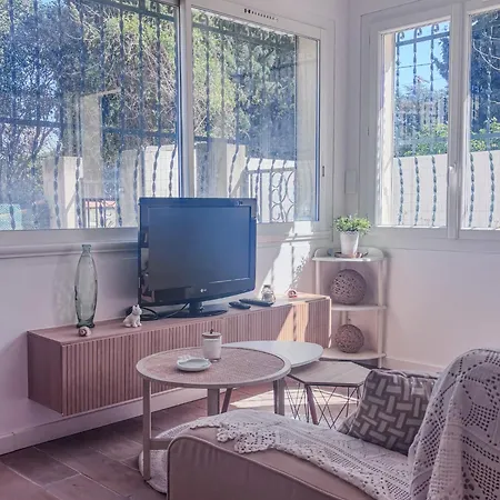 Apartment , , Harbor ,downtown & Calanques , Ideal Pour Visiter *